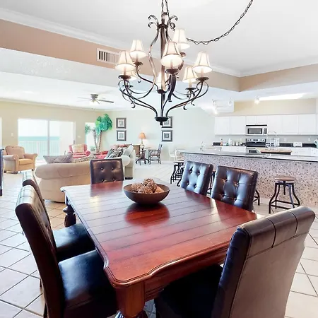 Admirals Quarters Villa Orange Beach Room photo